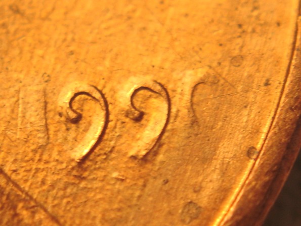 1990-P-Lincoln-Memorial-Cent-Struck-Through-Or-Post-Mint-Damage?